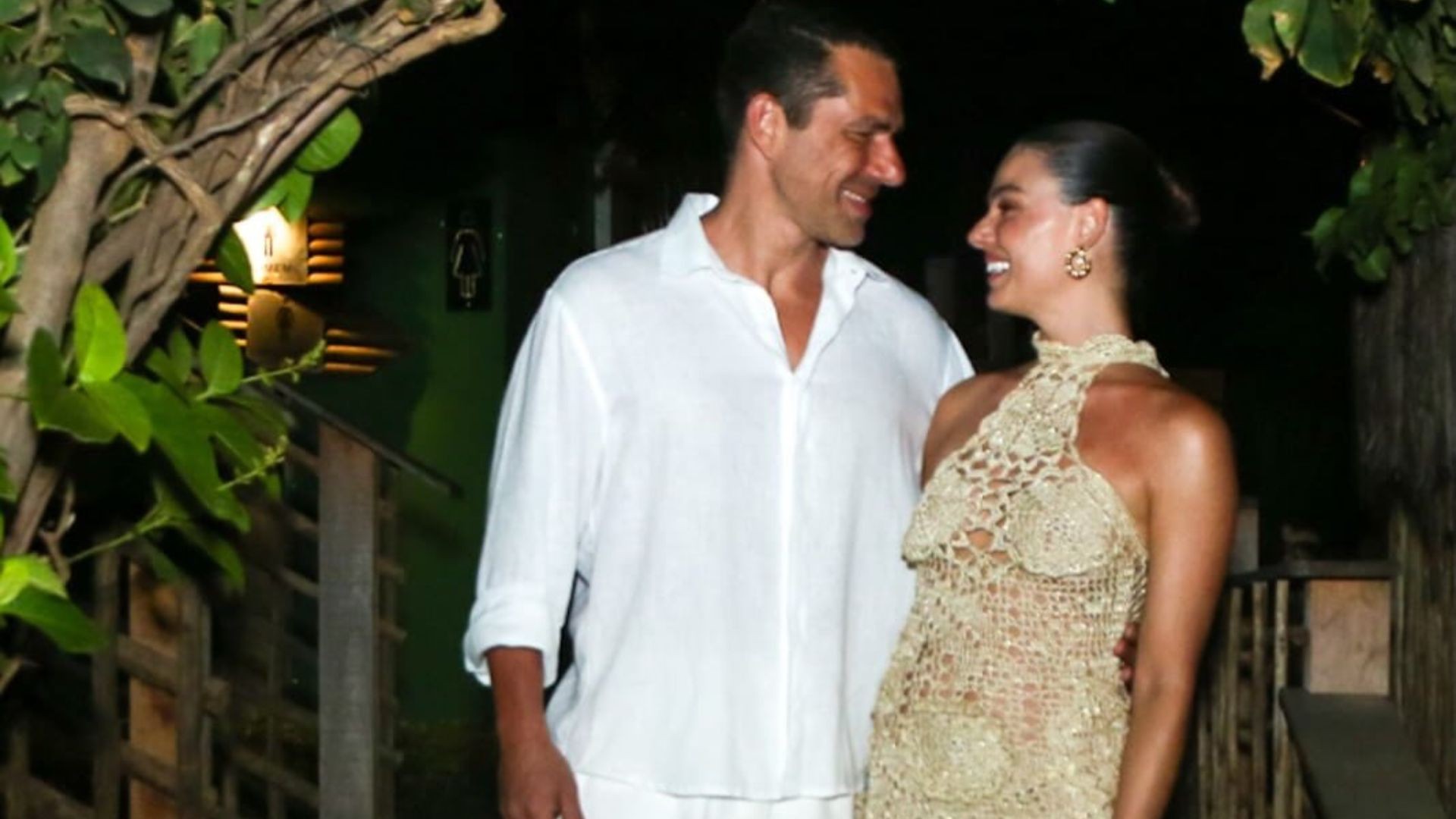 Isis Valverde mostra registros da virada de ano com Marcus Buaiz