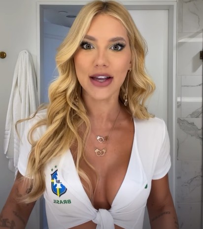 Virginia Fonseca aposta em top decotado e colares de R$ 23 mil para torcer pelo Brasil