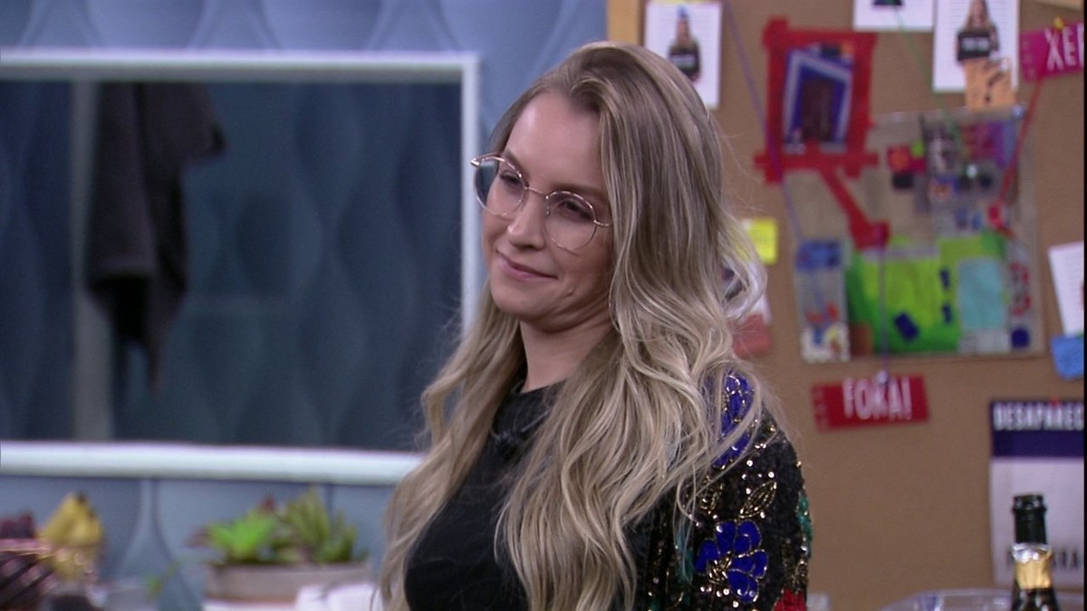 No Quarto Secreto Do Bbb21 Carla Diaz Ouve Elogios De Rodolffo A