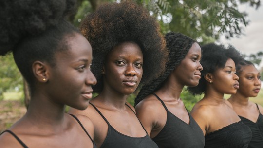 Como a construção de padrões de beleza com diversidade racial é essencial para o autocuidado da mulher negra