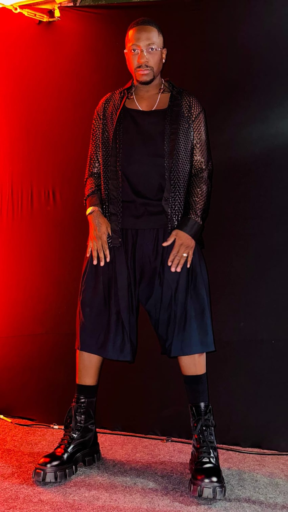 Mumuzinho em pegada fashion — Foto: Divulgação/ Thom Foxx