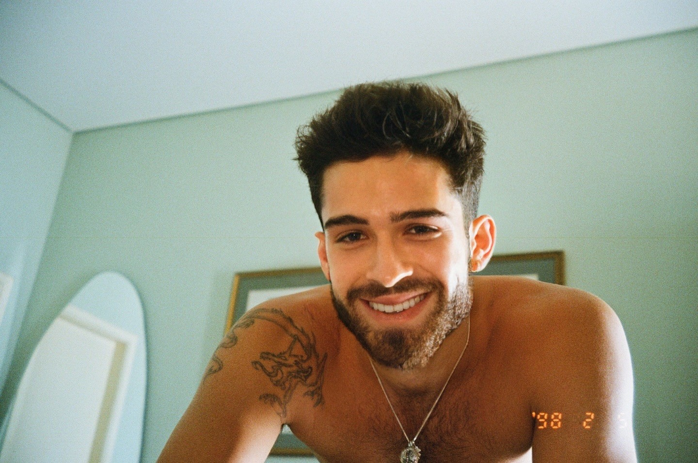 João Guilherme posta fotos tiradas pela sobrinha Maria Flor, filha de Zé Felipe: 'Biuta, mas leva jeito'