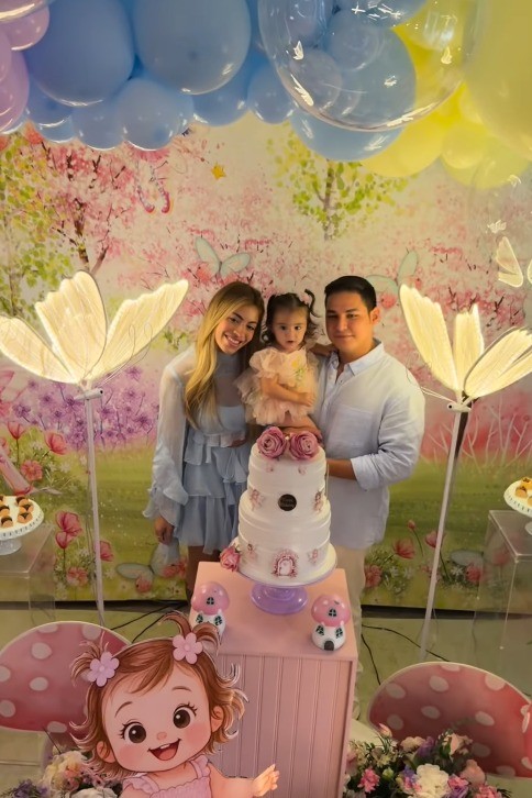Leandro Hassum se emociona em festa de 1 ano da neta, filha de Pietra Hassum: 'Vovô chorou tanto'