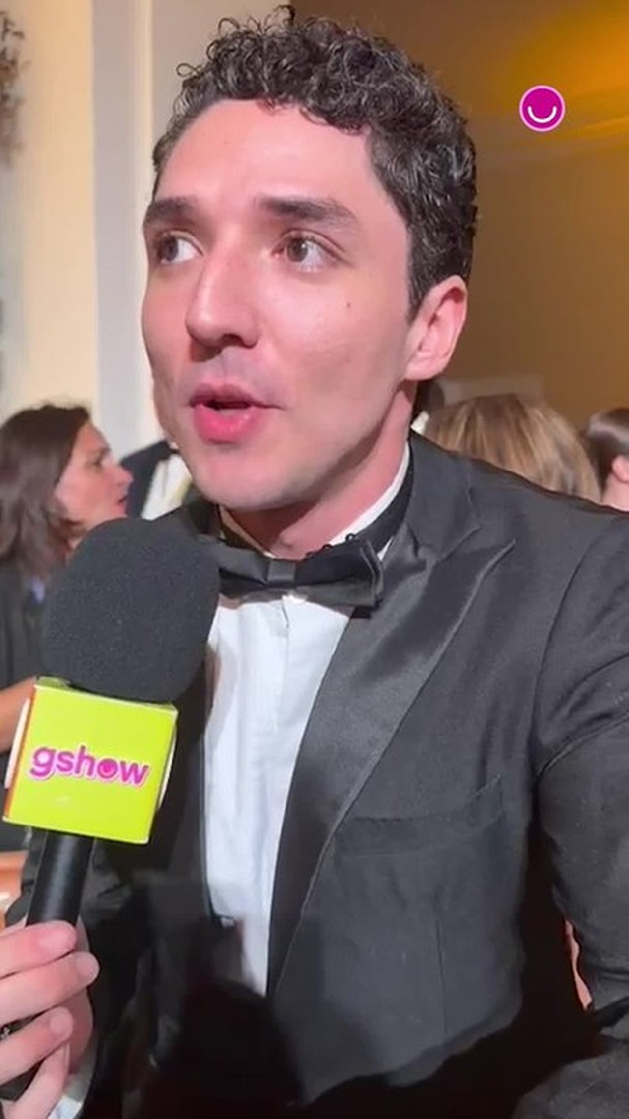 João Vitor Silva prestigia Golden Globes Tribute Gala Brazil e fala sobre IZA: 'A gente quis chegar separado'