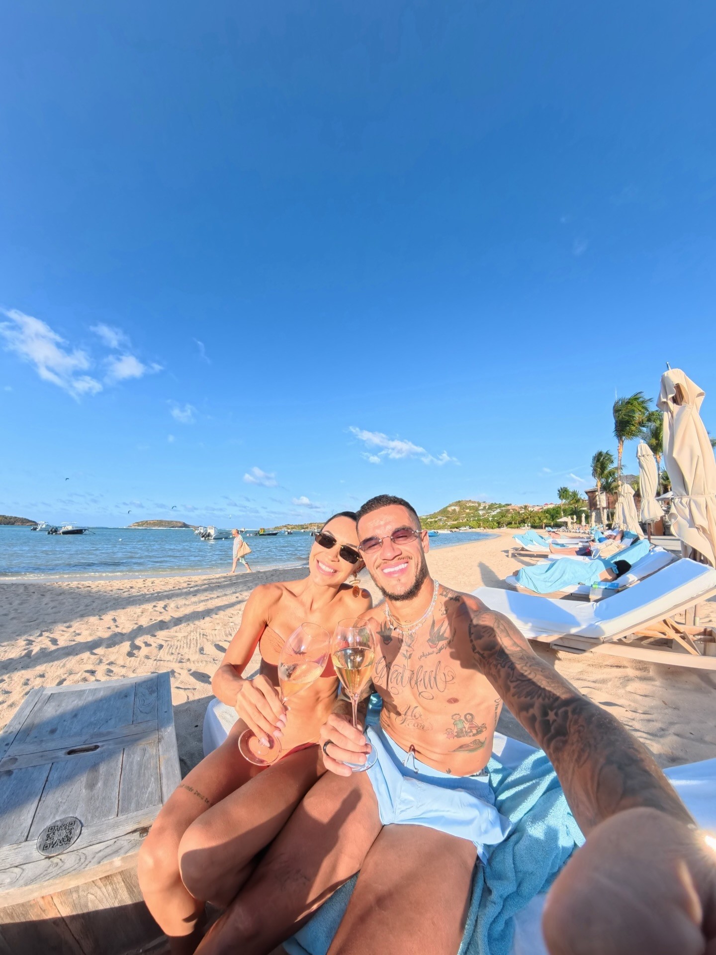 Resort luxuoso que Philippe Coutinho e Ainê estão hospedados no Caribe tem diárias de até R$ 45 mil; conheça