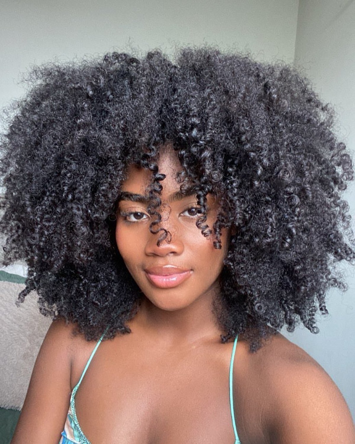 Influencer Bia Ben banca a psicóloga em date flopado com boy emocionado