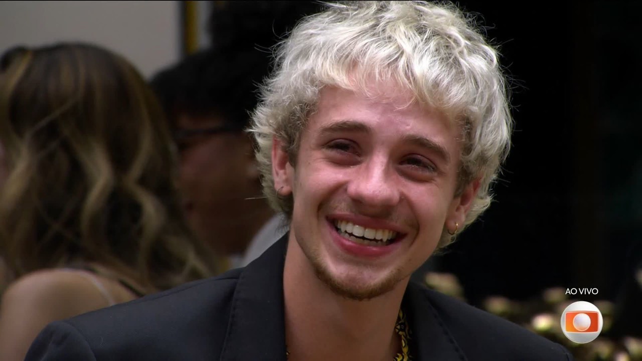 Veja o discurso de Tadeu Schmidt para o terceiro lugar de Juliano Floss no BBB 26