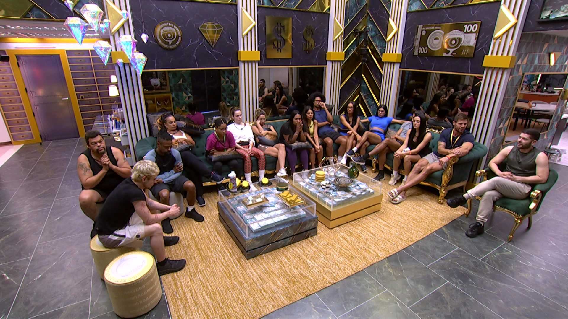 Tadeu Schmidt dá recado aos participantes do BBB 26 após desclassificação de Edilson