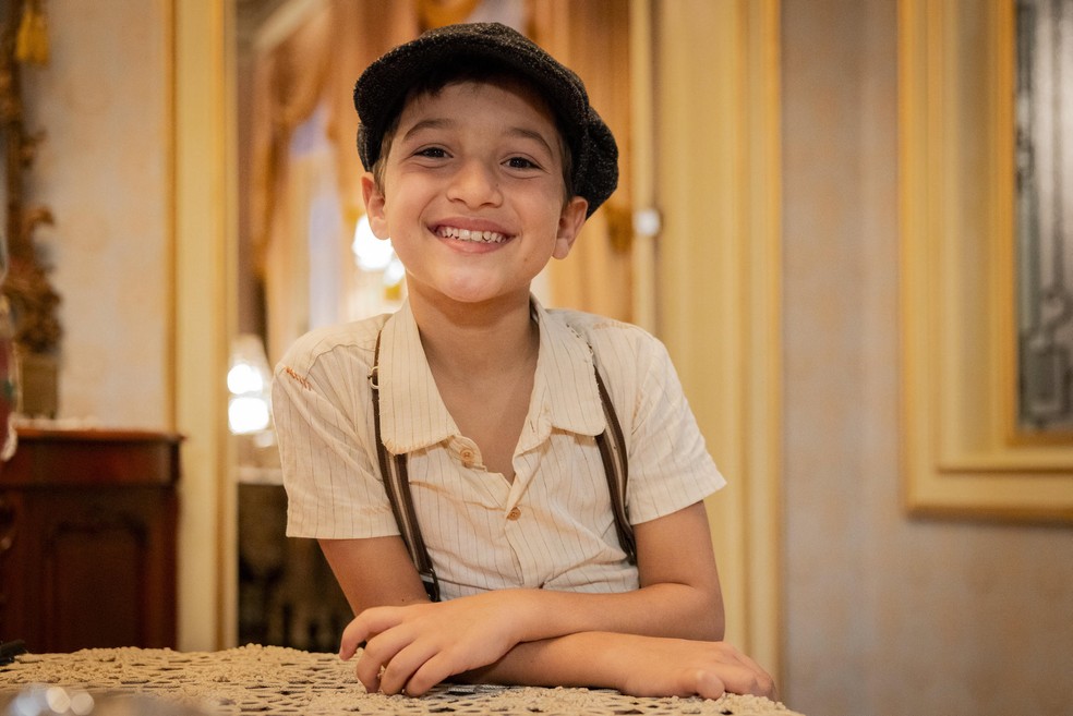 Davi Malizia interpreta Samir em Êta Mundo Melhor! — Foto: Globo/Fábio Rocha
