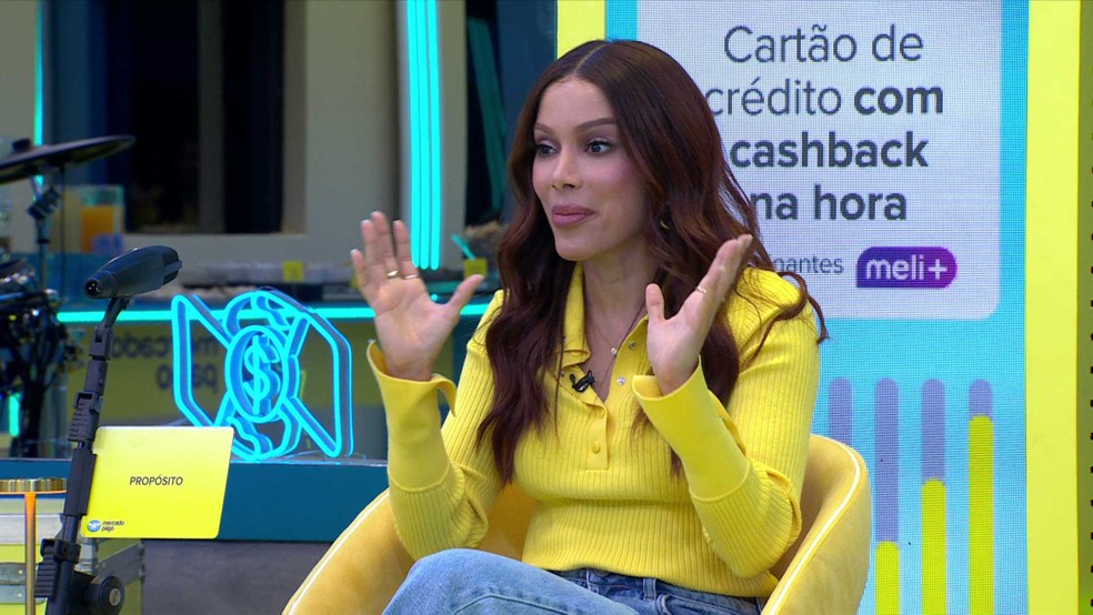 Anitta dá explicação sobre apresentações em premiação ao vivo — Foto: Globo