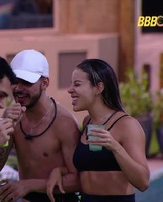 Vin&iacute;cius e Jo&atilde;o Pedro cantam 'Cuida bem dela', de Henrique e Juliano