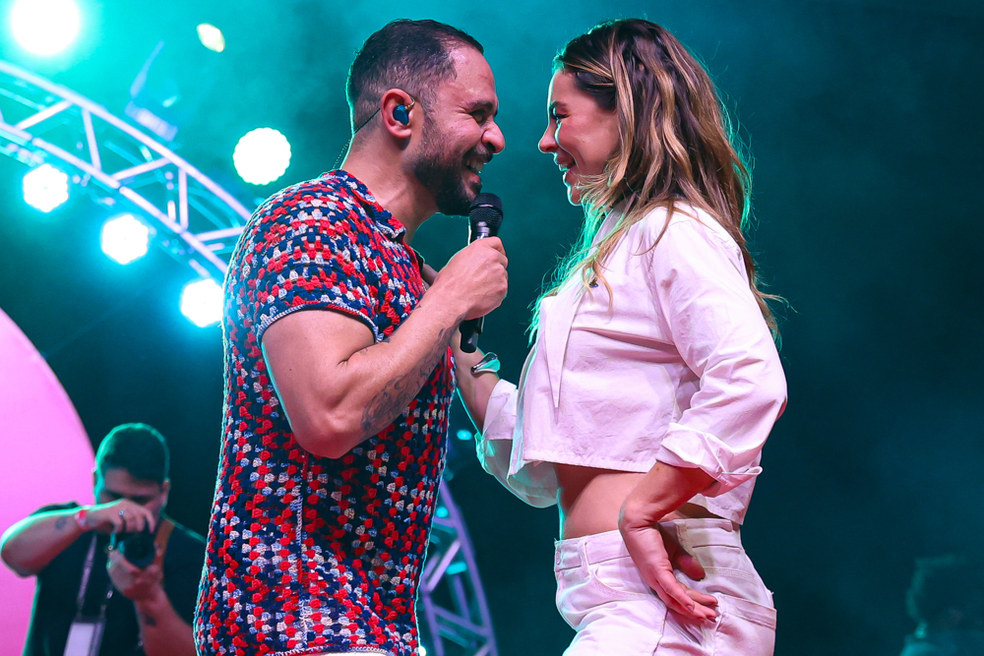 Diogo Nogueira e Paolla Oliveira — Foto: Brazil News