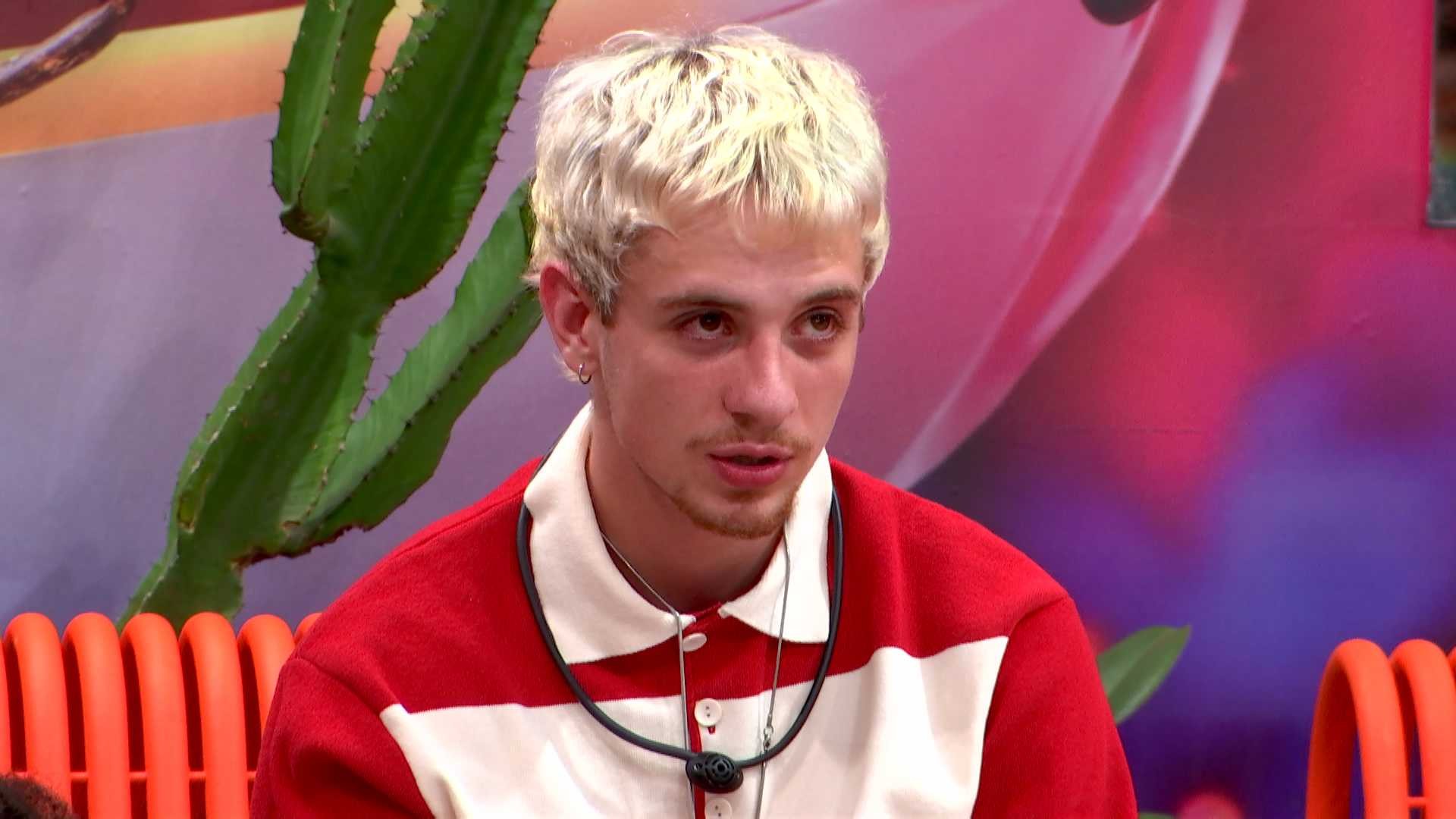 Breno escolhe Juliano Floss para o Quarto Secreto: veja os pontos do dançarino no Cartola BBB