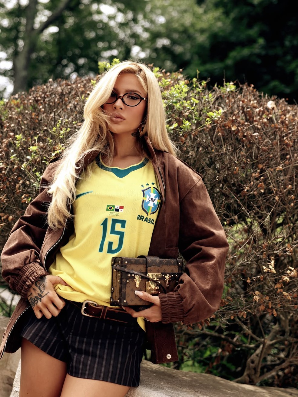 Karoline Lima aposta em look para torcer em Brasil x Haiti na Copa