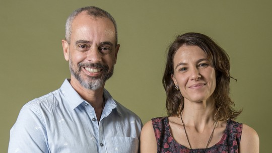 Autores de 'Aruanas' se reúnem virtualmente com jornalistas para bate-papo sobre a série