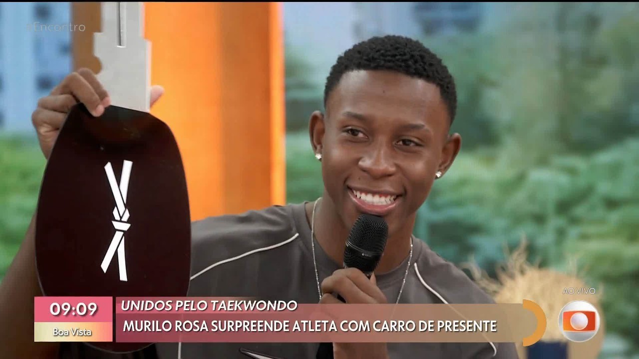 Murilo Rosa cumpre promessa e presenteia campeão mundial de taekwondo Henrique Marques com carro