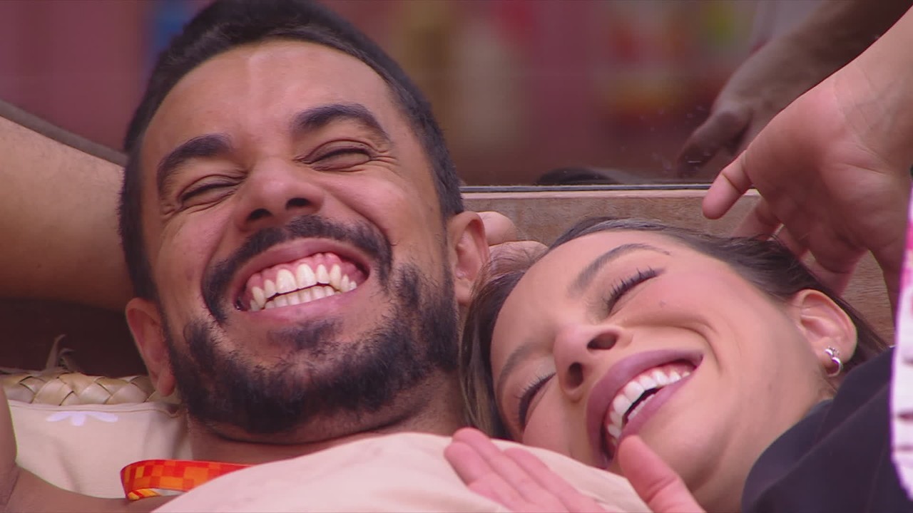 João Pedro compara relação de Maike e Renata com história de 'Shrek': 'Num reino tão, tão distante'