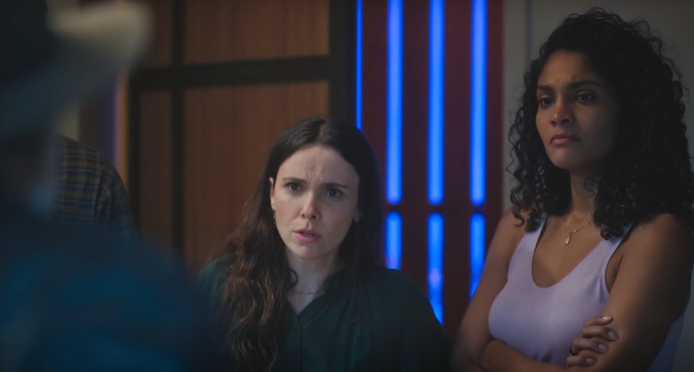 Em Terra e Paixão, Antônio humilha Aline e ameaça Lucinda: 'Não tá entendendo as consequências' — Foto: Globo