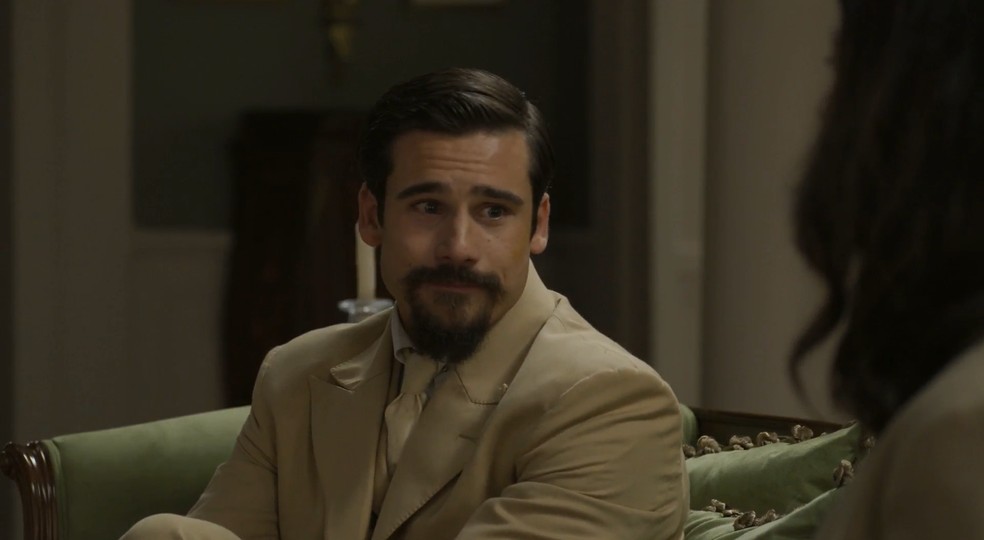 A Nobreza do Amor: Marta percebe que Mirinho quer se livrar de Virgínia — Foto: Reprodução/TV Globo