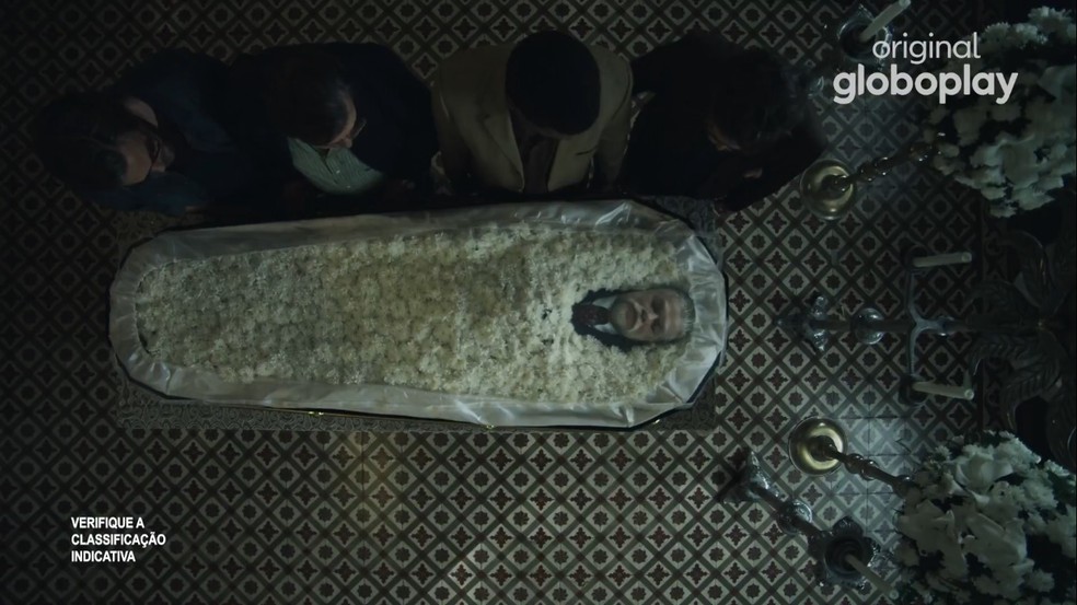 Cenas de Fabio Assunção dentro de caixão em Fim levaram quatro dias para serem gravadas — Foto: Globoplay