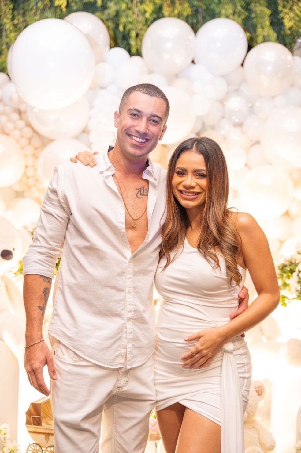 Lexa e Ricardo Vianna fazem chá revelação — Foto: Lua Dof