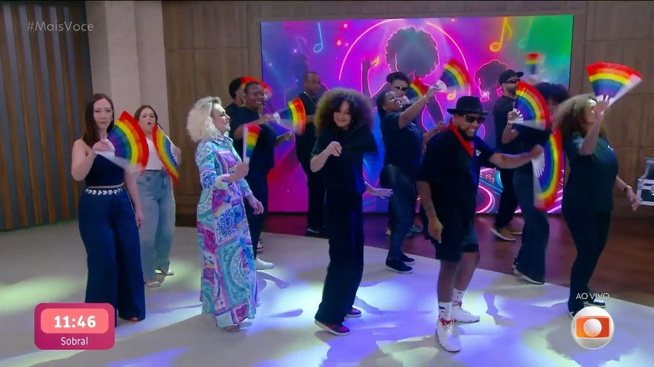 Ana Maria Braga arrasa em aula de charme a aprende a usar o leque em coreografia: 'Tem que bater'