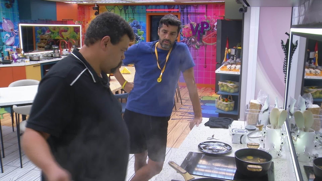 Alberto Cowboy chama Babu Santana para conversa sobre o Paredão: 'A gente convive muito melhor'