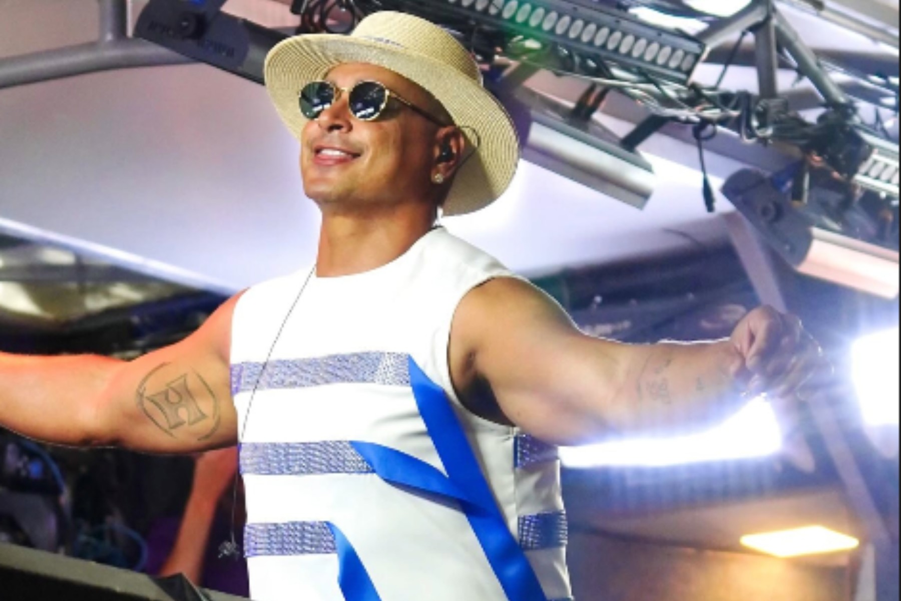 Xanddy conta que se emocionou em despedida de Carla Perez do bloco 'Pipoca Doce': 'Chorei muito'