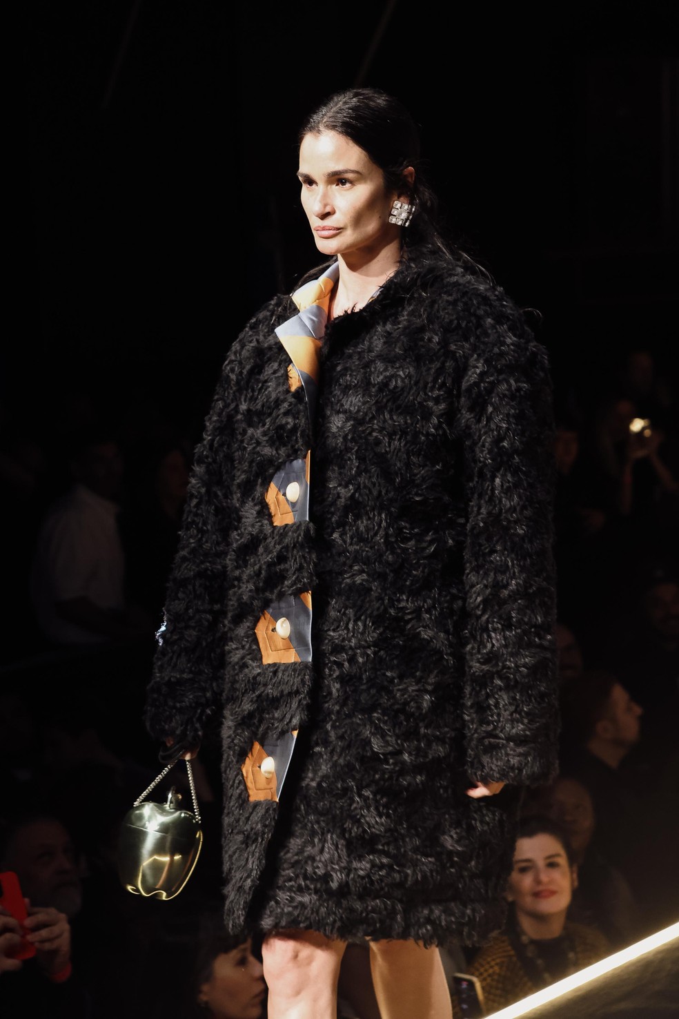 Carol Ribeiro desfile no SPFW — Foto: Fabiano Battaglin/gshow