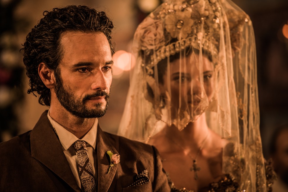 Rodrigo Santoro na primeira fase da novela 'Velho Chico' — Foto: Caiuá Franco/Globo