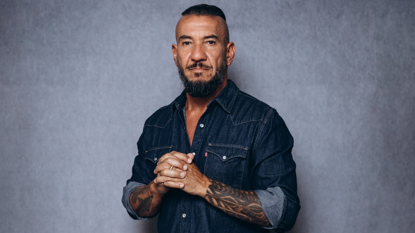 'O Raimundos foi um selo dos meus erros': documentário do Globoplay revela doença, brigas e traição por trás da saída de Rodolfo