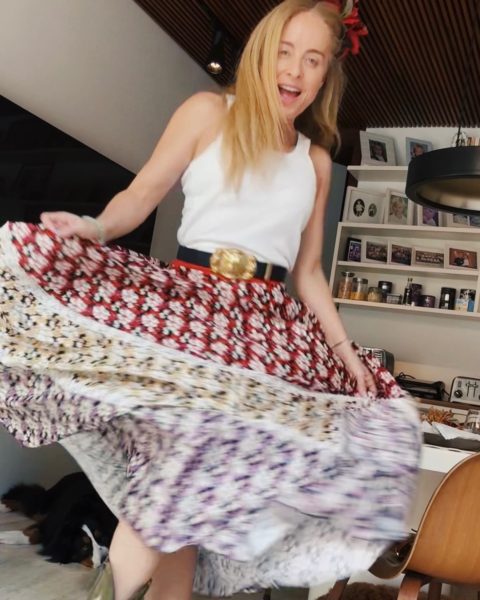 Angélica exibe look para festa junina da filha Eva — Foto: Instagram