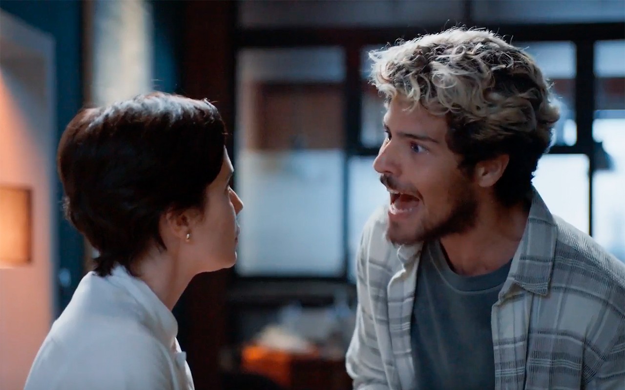 Três Graças: Raul ameaça denunciar Samira à polícia e ouve revelação surpreendente