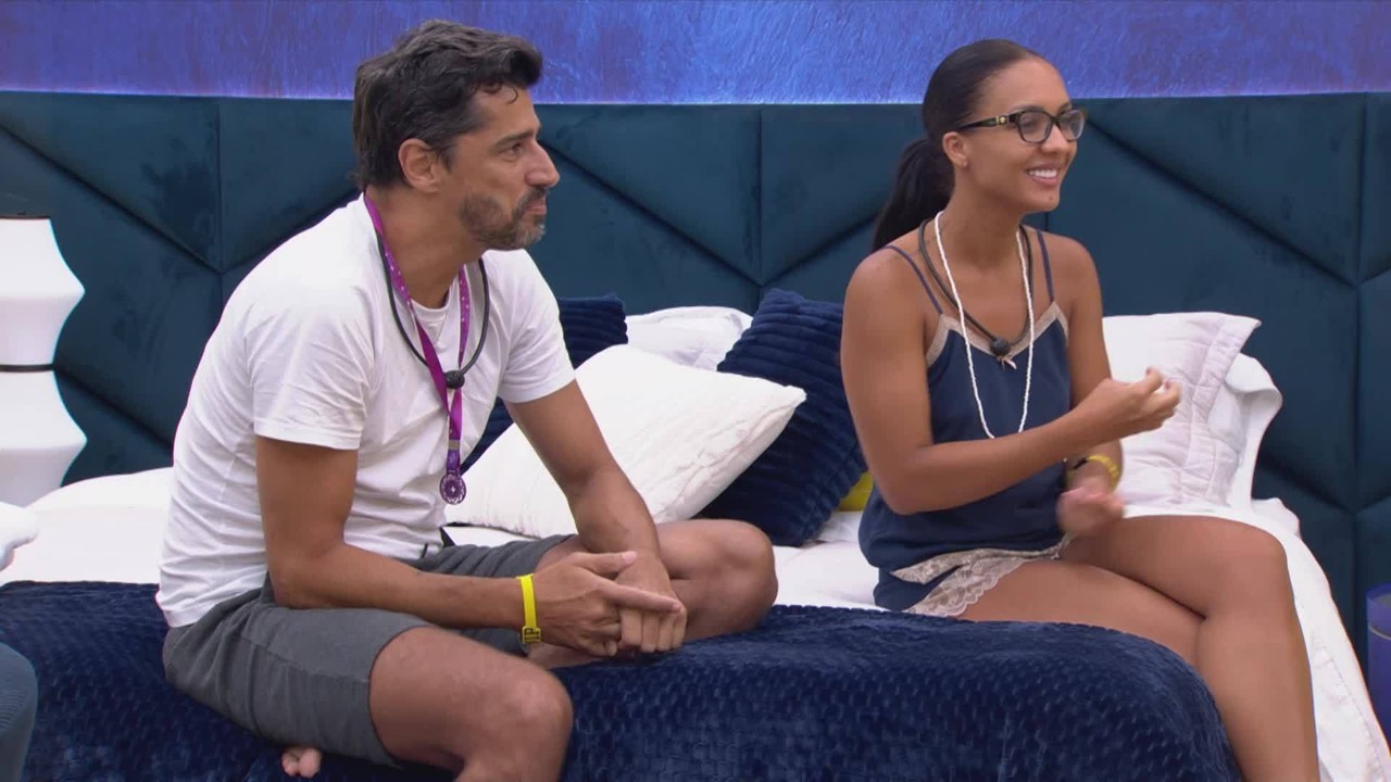 Alberto Cowboy comenta discussão no BBB 26 e fala de sister: 'Igual àqueles pinschers latindo'