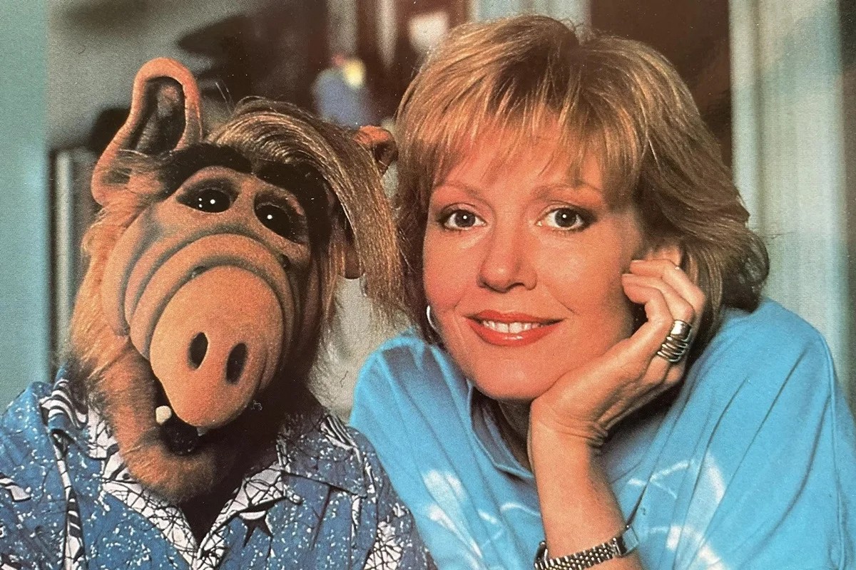 Morre Anne Schedeen, estrela de 'Alf, O ETeimoso', aos 77 anos