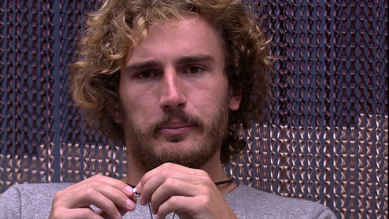 Alan revela para Carolina: 'Se Elana sair hoje, não sei em quem votar ...