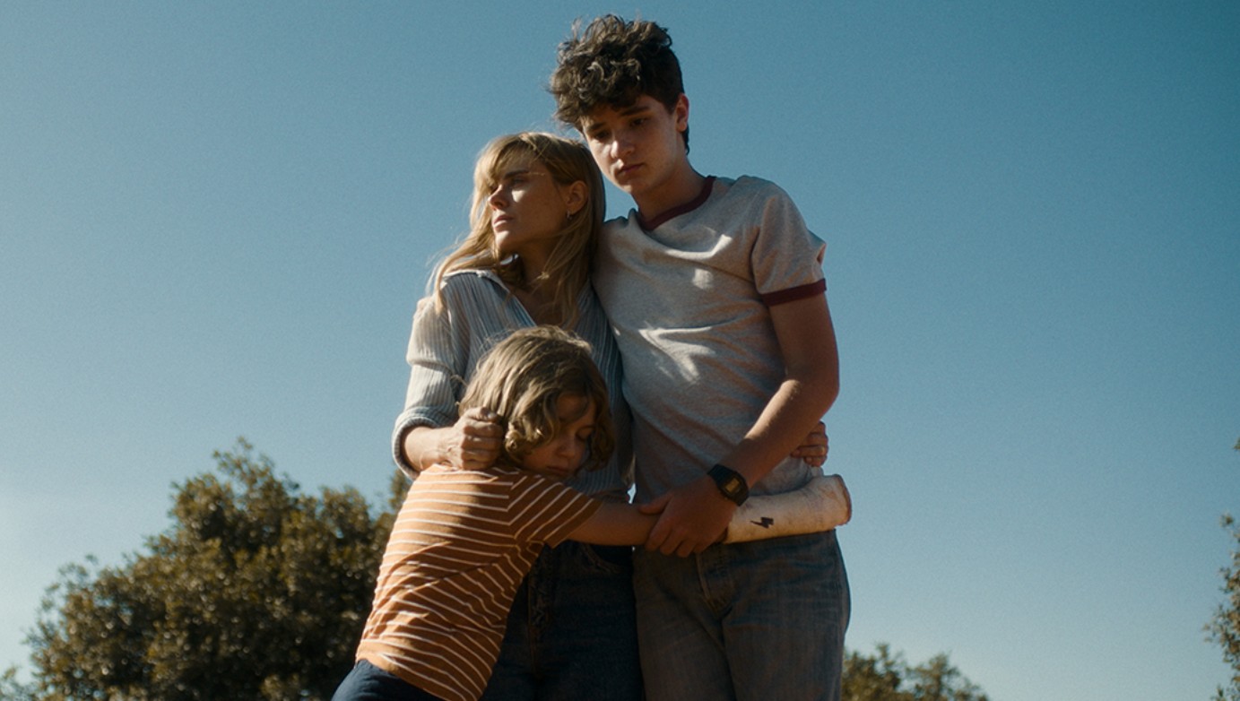 'Pequenas Criaturas' mostra as transformações e descobertas da adolescência