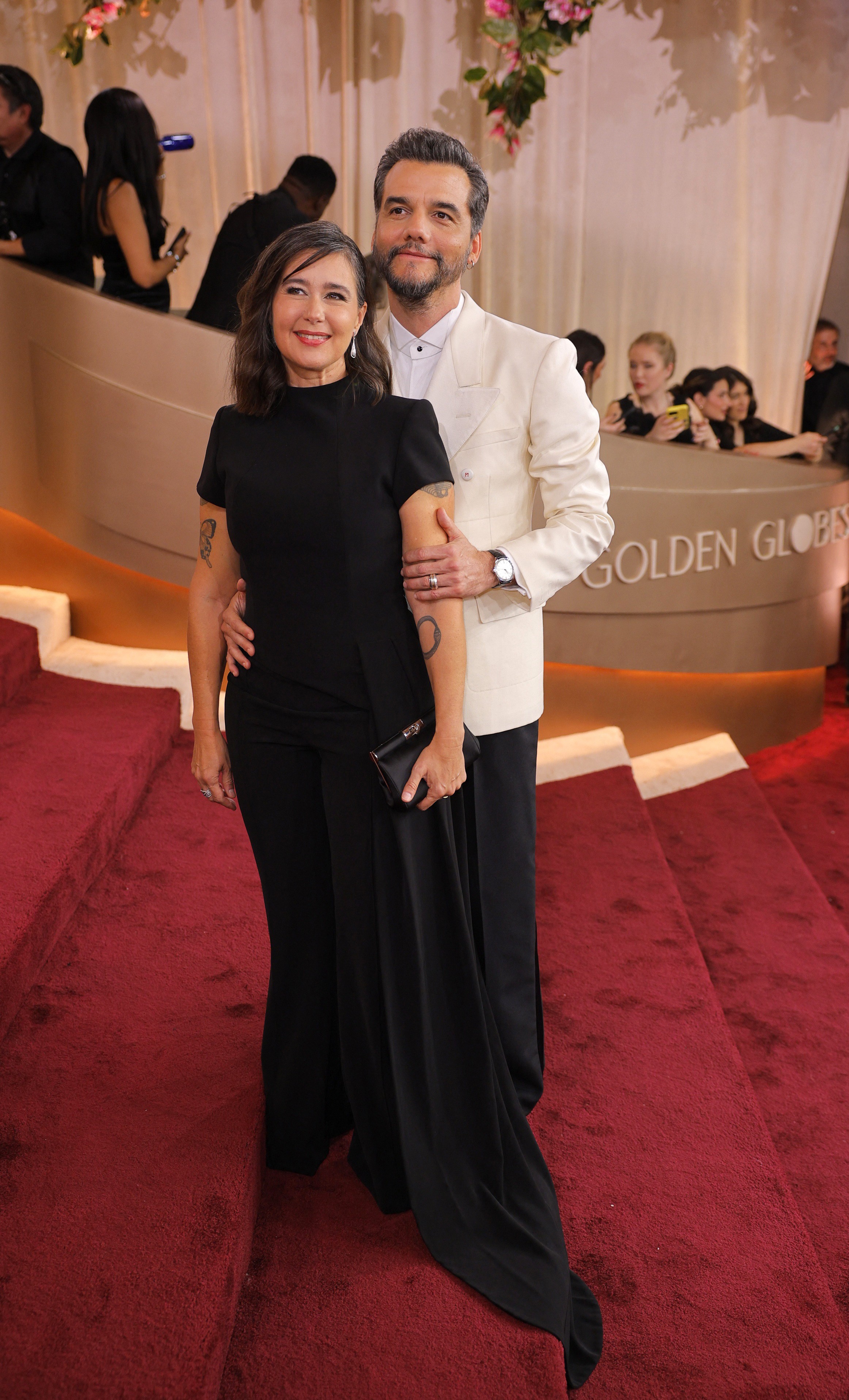 Globo de Ouro: elenco de 'O Agente Secreto' brilha no tapete vermelho da premiação