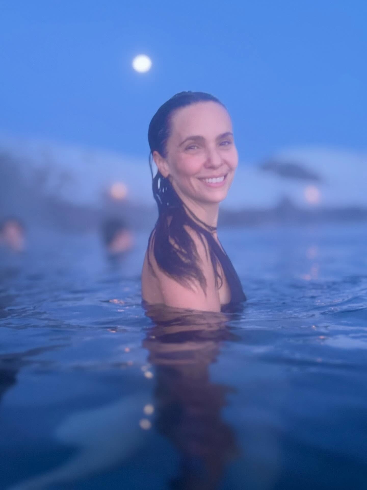 Débora Falabella abre álbum de viagem romântica à Islândia com o marido Fernando Fraiha