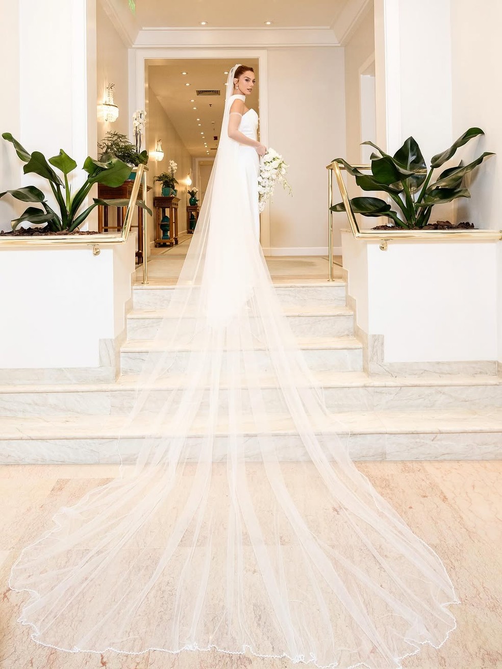 Giovanna Lancellotti de vestido de noiva — Foto: Reprodução/Instagram
