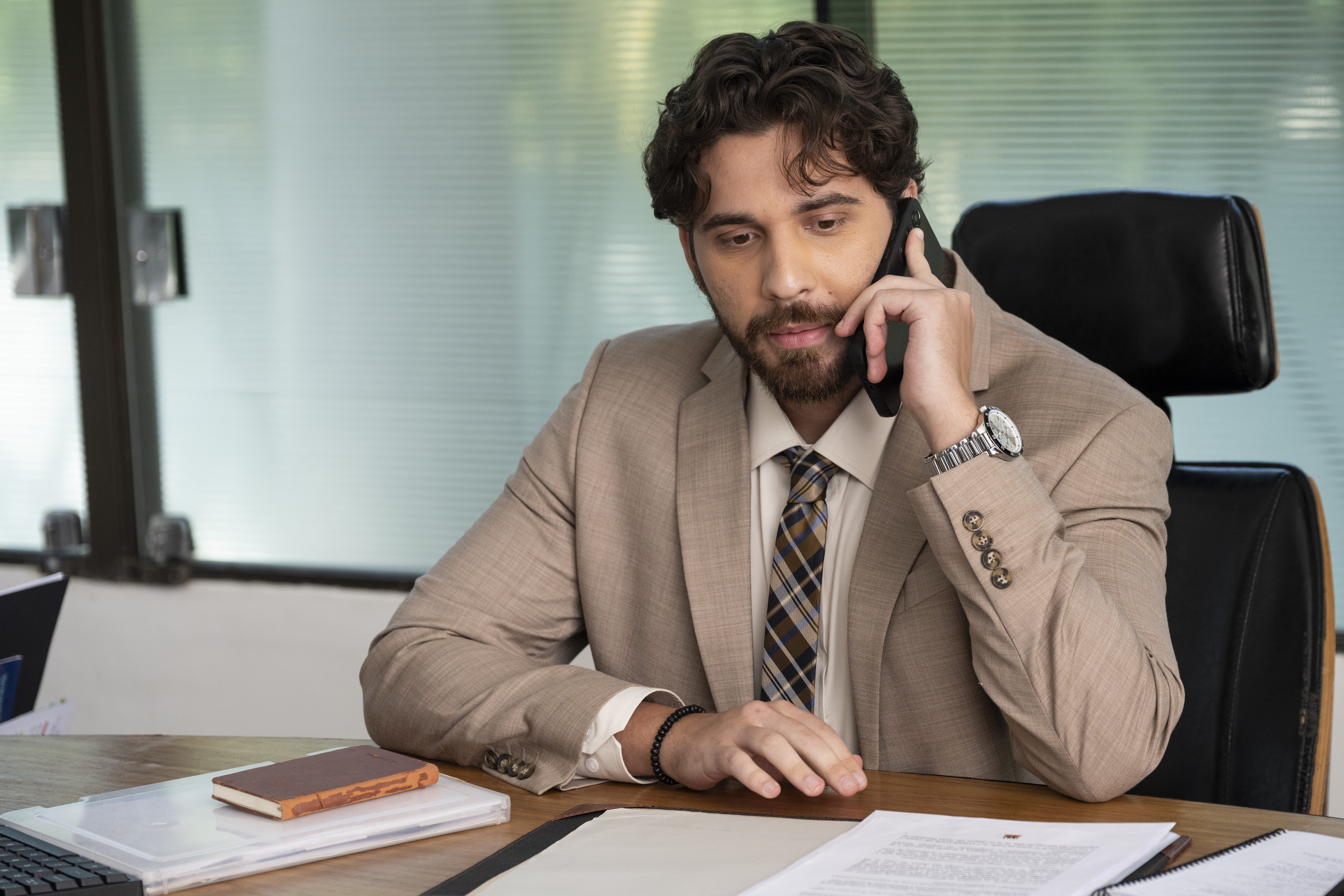 Cinderela e o Segredo do Pobre Milionário: como assistir à novelinha protagonizada por Gustavo Mioto?