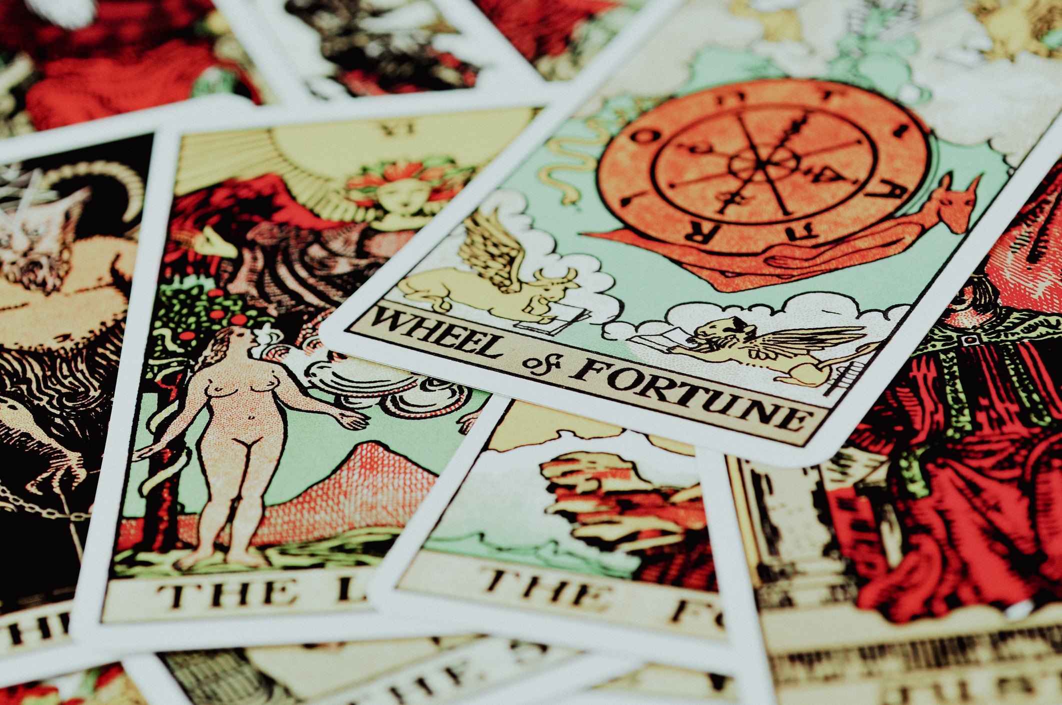 Tarot de Junho: Arcano da Torre promete reviravoltas e mudanças inesperadas