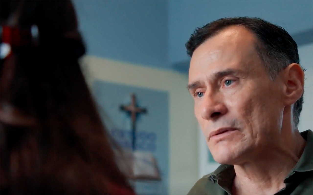 Três Graças: Pastor Albérico sugere que Lígia esconda o dinheiro dos remédios na igreja