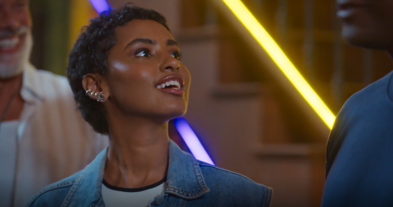 Coração Acelerado: Leandro fica abalado com pedido de casamento e Eduarda saca o clima