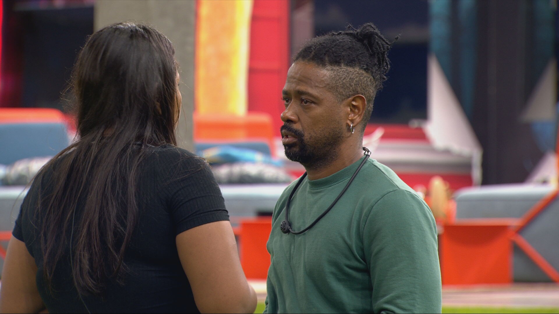 Chaiany comenta informação privilegiada com Leandro Boneco e aconselha: 'Ganha esse Anjo'