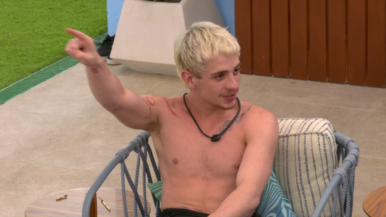 Juliano Floss especula Paredão falso caso Chaiany seja eliminada: 'Não quero chorar de novo'