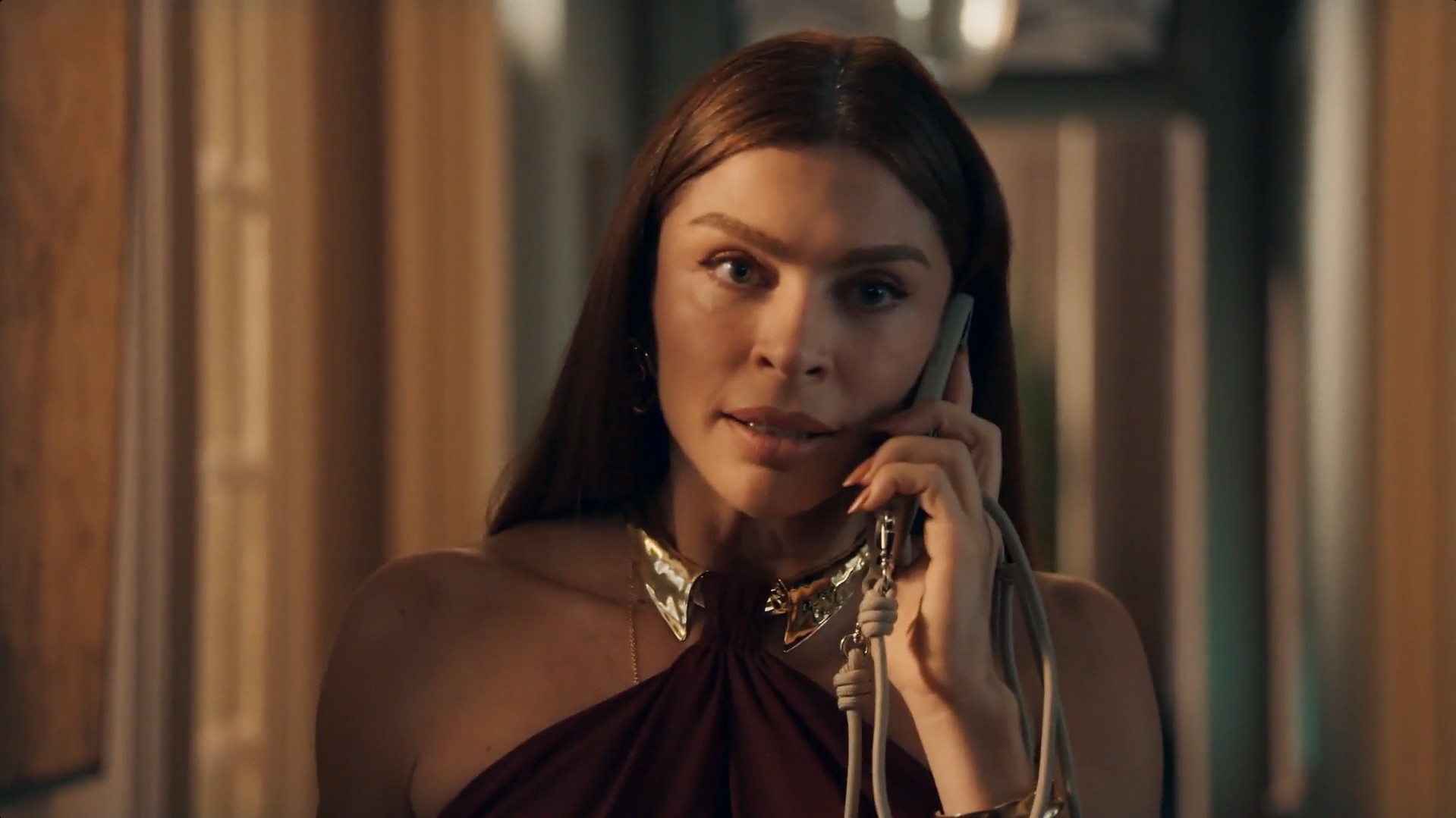 Três Graças: Ferette e Arminda se assustam ao descobrir sobre sumiço de 'cadáver'