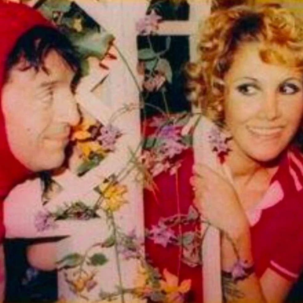 Roberto Goméz Bolaños e Florinda Meza em cena do seria "Chapolin" — Foto: Instagram