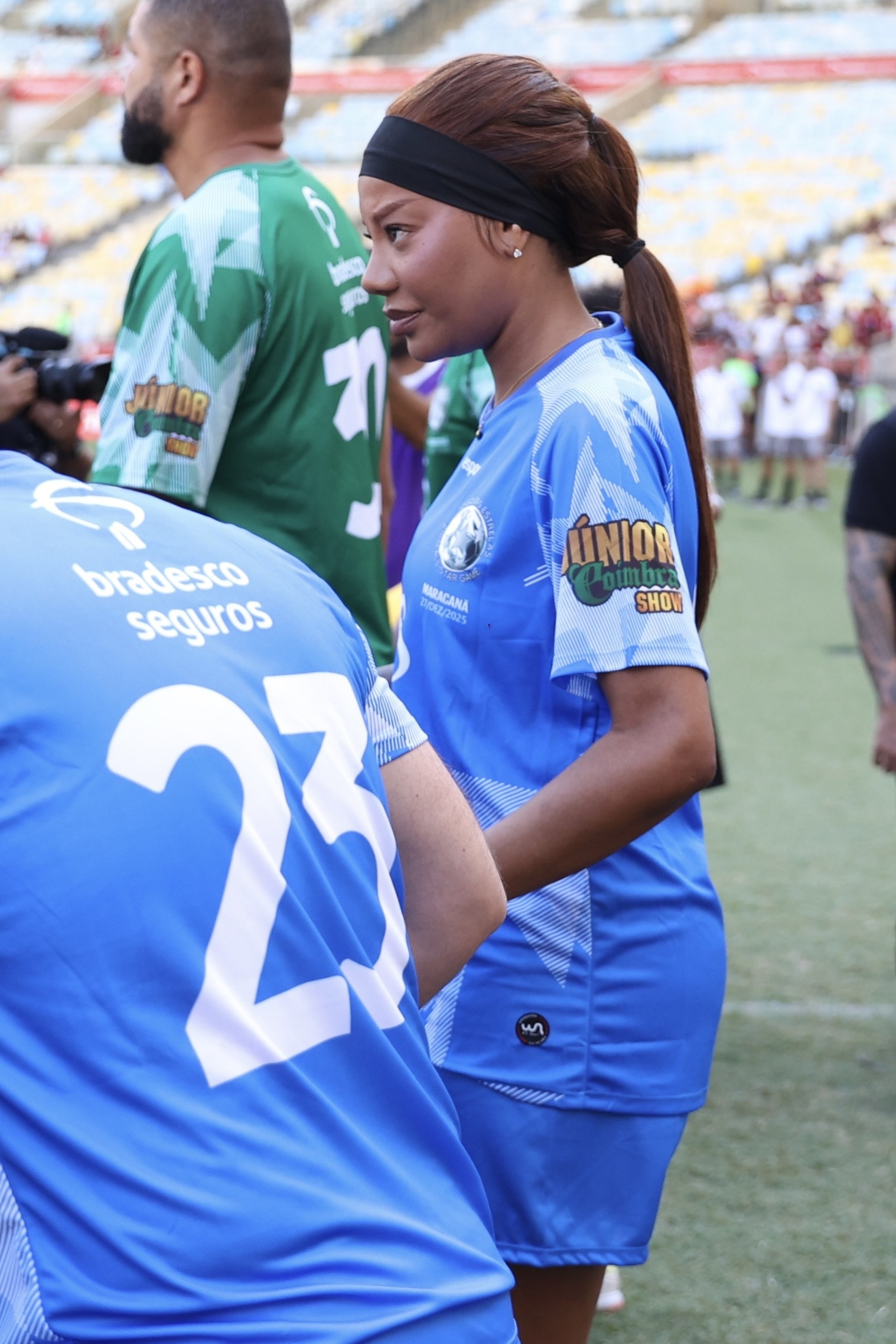 Ludmilla, Diogo Nogueira e mais famosos marcam presença no Jogo das Estrelas, no Maracanã