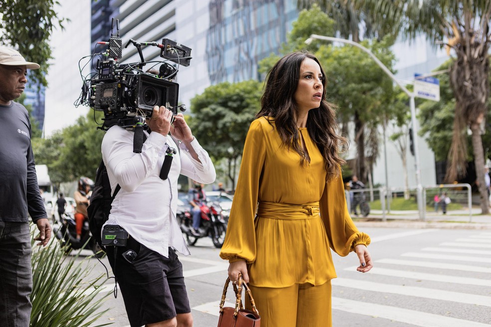 Andreia Horta em cena de Três Graças como Zenilda — Foto: Globo/Fabiano Battaglin